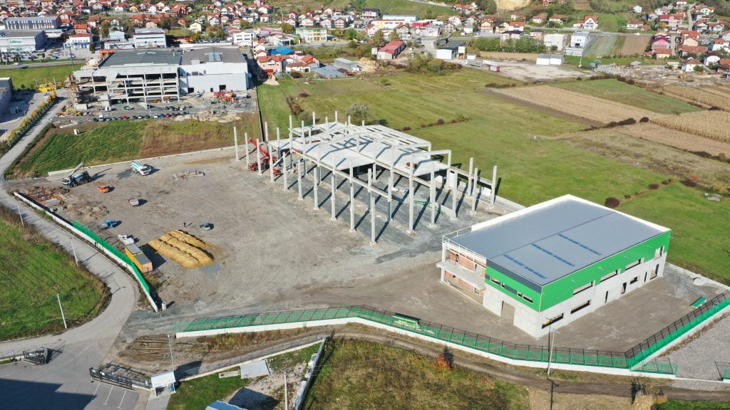 The assembly of the business facility 2 of the company Plastex is in progress